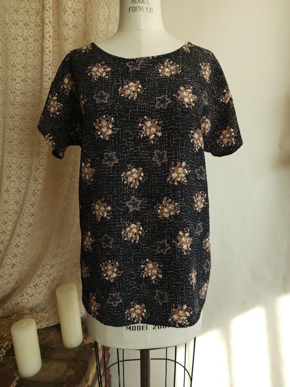 Vintage 1990s Blouse, Black and Gold and Gray Floral Print, short sleeved - Picture 2 of 12
